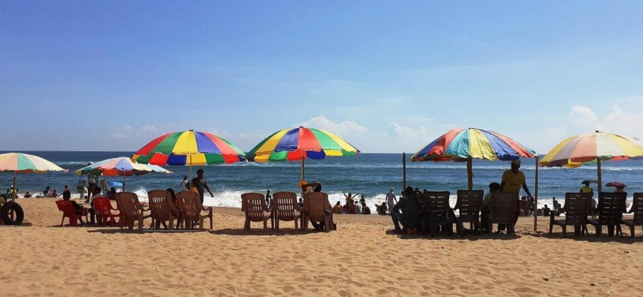 Goroomgo Sai Sandpiper: Beachfront Retreat Near Puri Temple Exterior photo